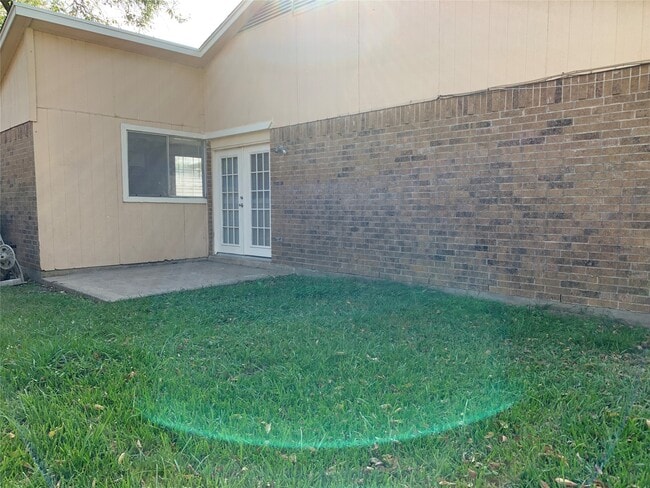 Building Photo - 7026 Rockergate Dr