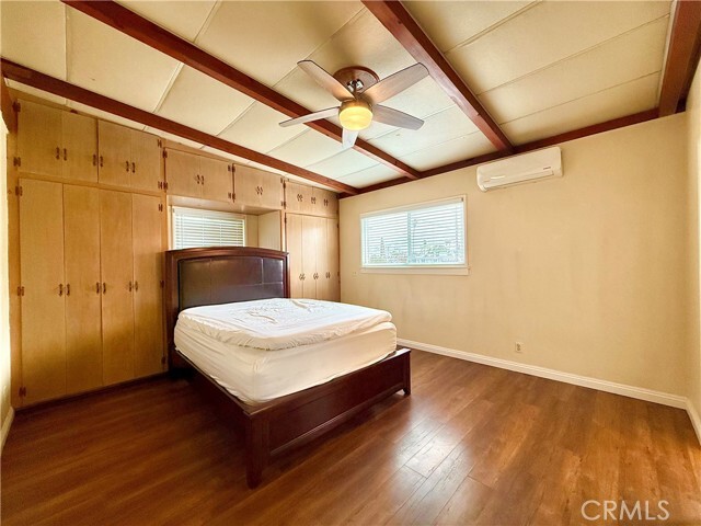 Building Photo - 3159 Del Mar Ave