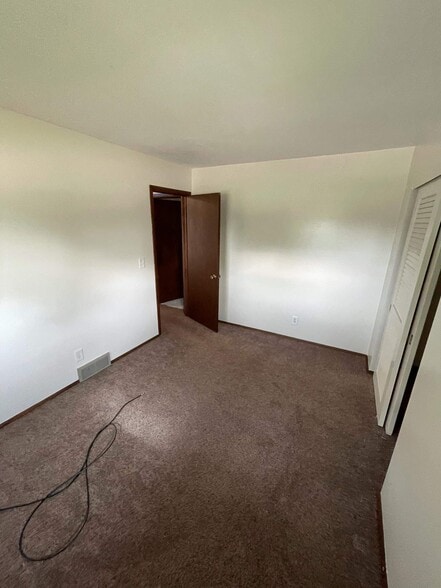 Building Photo - 224 N Eagle St