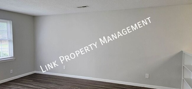 Building Photo - 1640 Keeble St