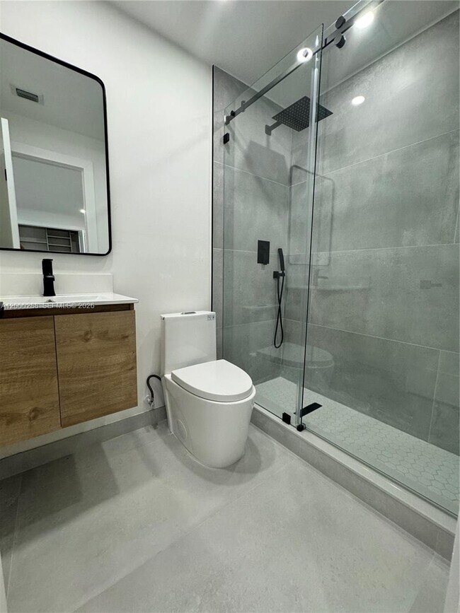 Building Photo - 3335 SW 65th Ave