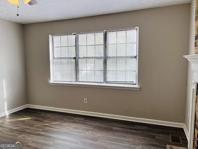 Building Photo - 149 Appleton Blvd