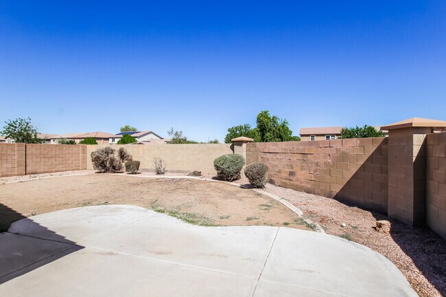 Building Photo - 3320 W Glass Ln