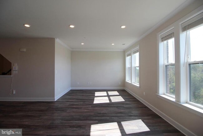 Building Photo - 43355 Radford Divide Ter