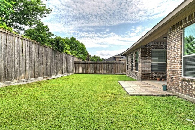 Building Photo - 7810 Oak Moss Dr