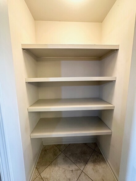 Building Photo - 456 Vieux Carre