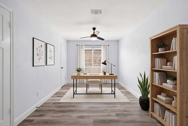Building Photo - 7815 Royan Dr