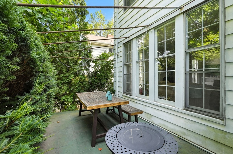 Building Photo - 2341 S Overlook Rd