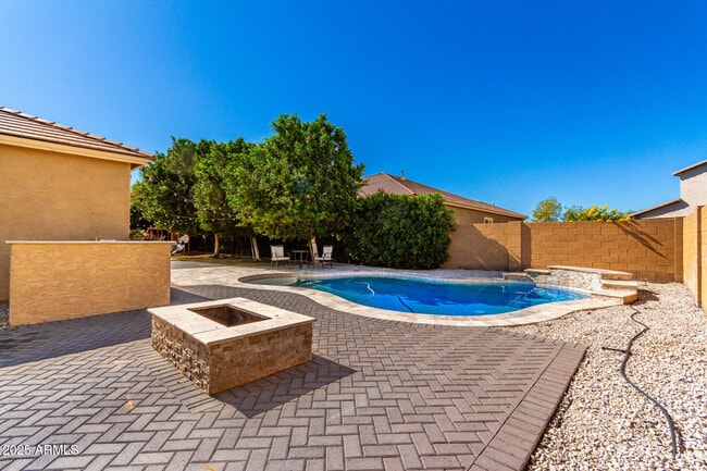 Building Photo - 9008 S 55th Dr