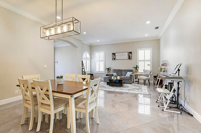 Building Photo - 7167 Ivy Crossing Ln