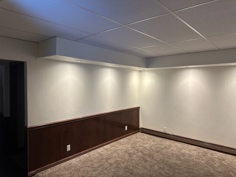 Living Room - 815 Railroad Ave