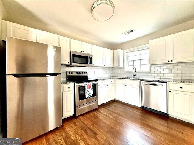 Building Photo - 1449 Lynford Dr SW