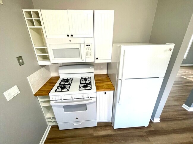 Building Photo - 104 Taylor Knoll Way