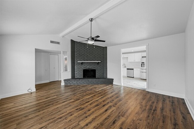 Building Photo - 4940 Watkins Dr