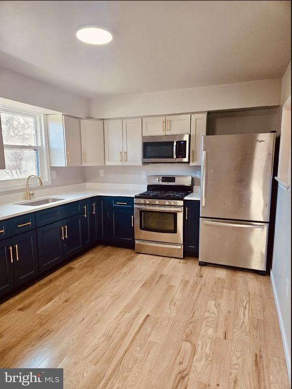 Building Photo - 580 Walnut St