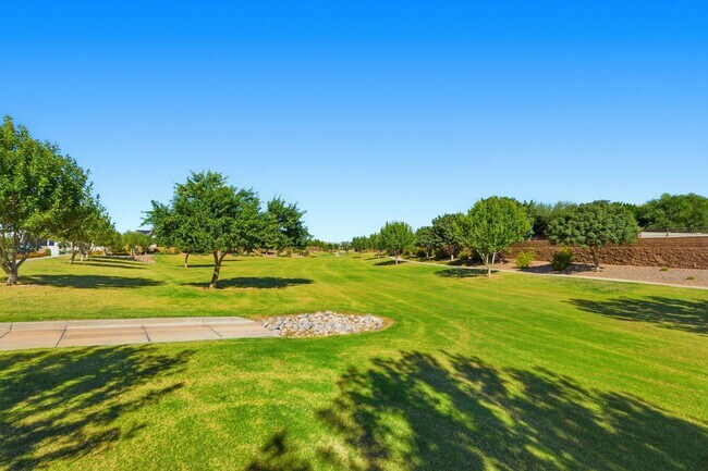 Building Photo - Gated Community Amazing ameneties