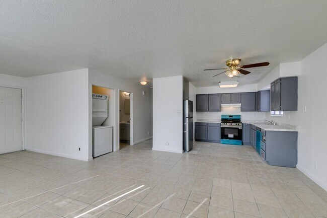 Building Photo - 6987 Mendon Ln