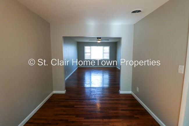 Building Photo - Adorable Pell City Home