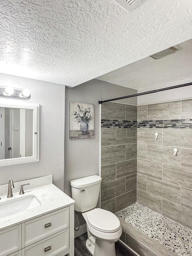 Building Photo - 4441 Wynridge Ln