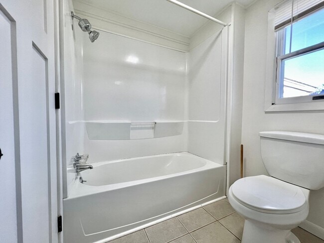 Building Photo - Fresh, Fun & Close to Elk Lake