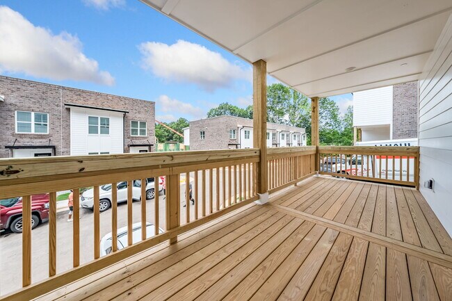 Building Photo - 3800 Lands End Ct