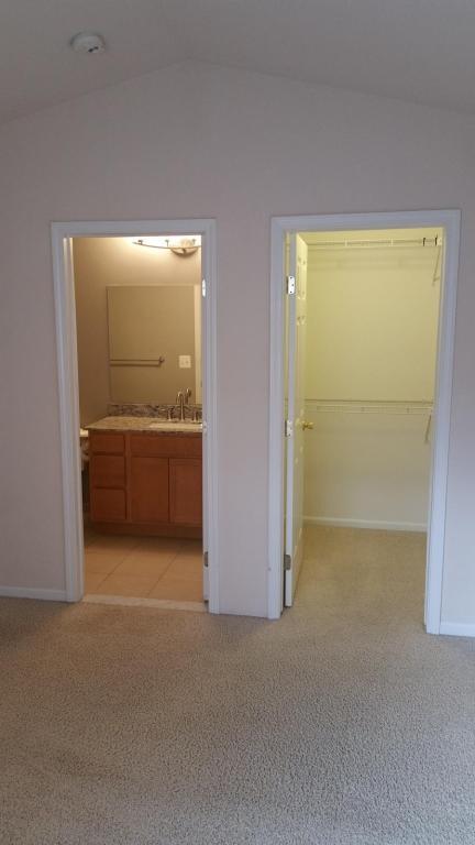 Building Photo - 4041 Cornerstone Dr