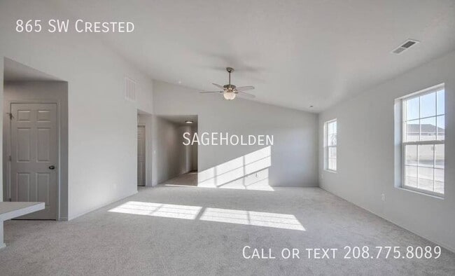 Building Photo - 865 SW Crested-