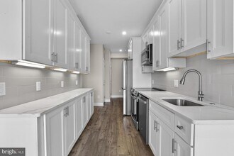 Building Photo - 2209 N Broad St