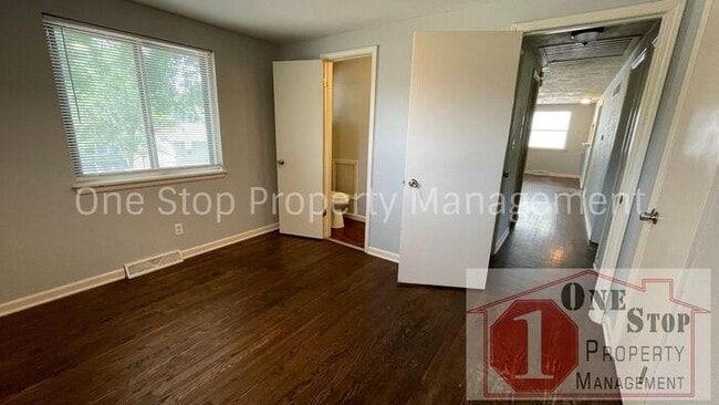 Building Photo - Beautiful 3 Bedroom 1.5 Bathroom in Kansas...