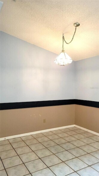 Building Photo - 564 W Central Ave