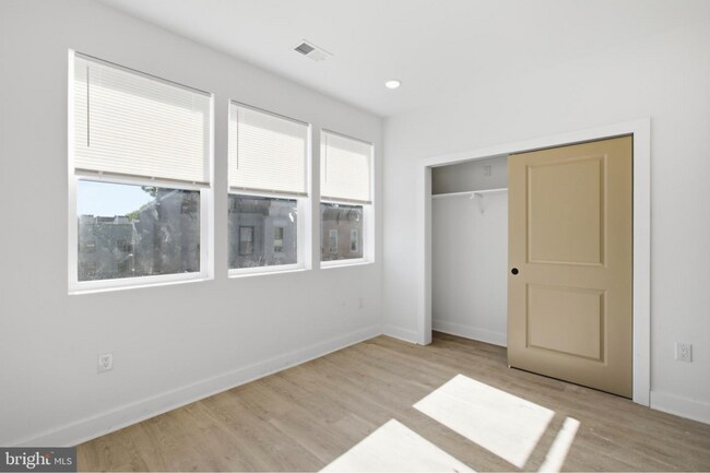 Building Photo - 2330 N 16th St