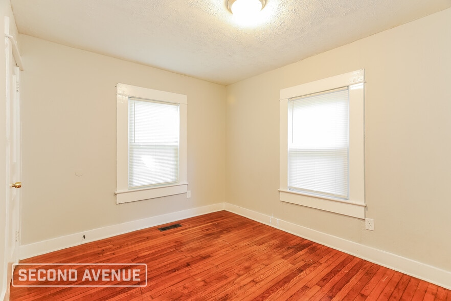 Building Photo - 349 Robison Dr