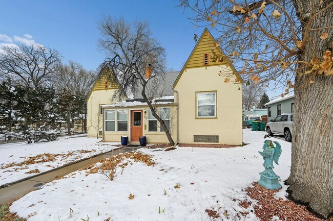 Building Photo - 1318 E Willamette Ave