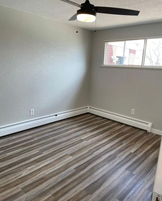 Building Photo - Vance