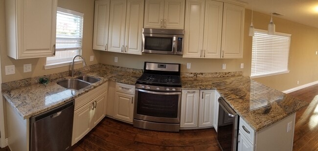 Building Photo - Modern 3-Bedroom Home Near San Leandro Sch...