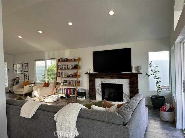 Building Photo - 24846 Sunstar Ln