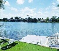 Building Photo - 5427 SW 24th Ave