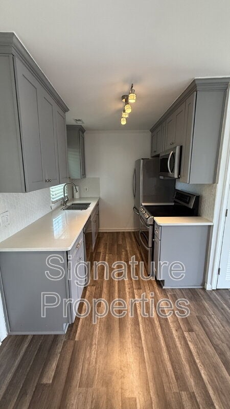 Building Photo - 908 Spaulding Dr