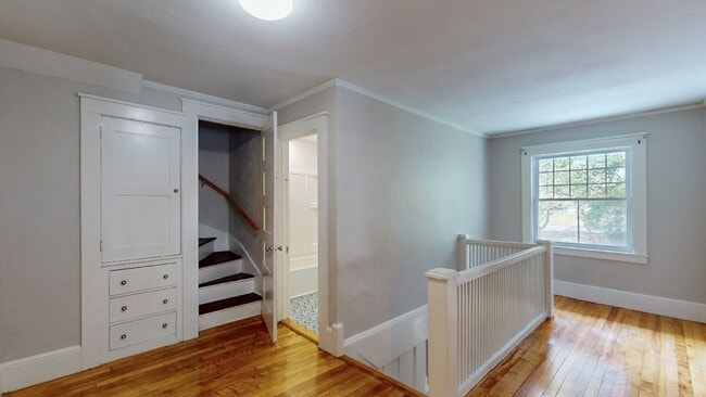 Building Photo - 54 Beeching St