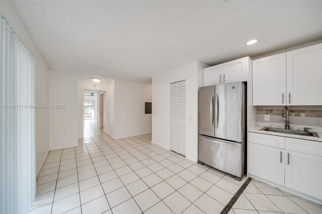 Building Photo - 11640 NW 39th St