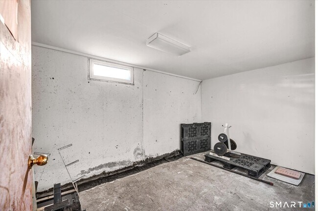 Building Photo - 43 Hiltbrand Rd