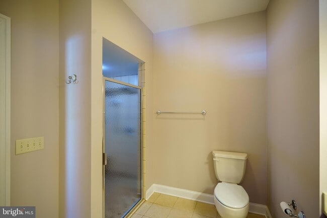 Building Photo - 2616 Greenport Dr