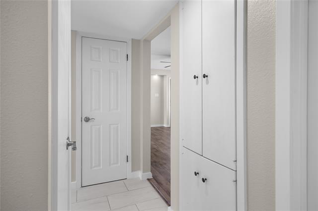 Building Photo - 2302 Valleywood Dr