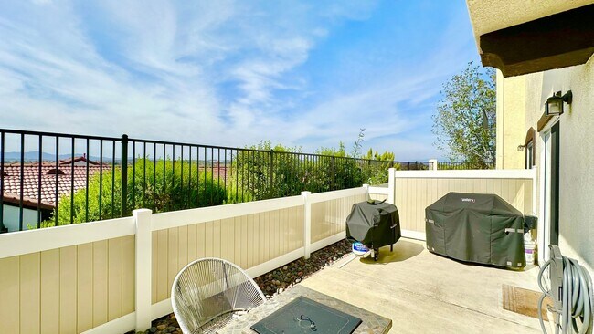 Building Photo - 5010 Golondrina Way