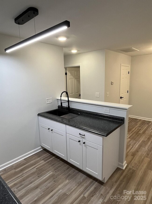 Building Photo - 311 Drury Dr