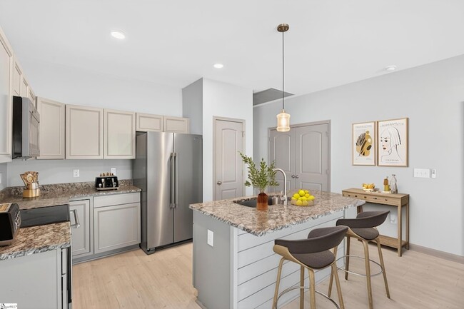 Building Photo - 406 Fairfield St