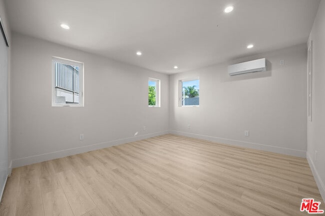 Building Photo - 1509 Edris Dr