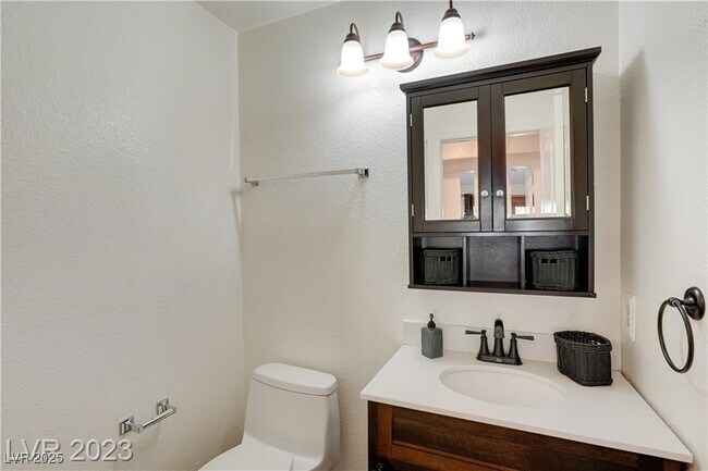 Building Photo - 8958 Sierra Palms Way
