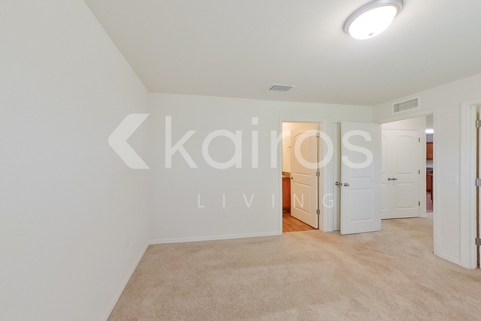 Building Photo - 1618 NE 36th St