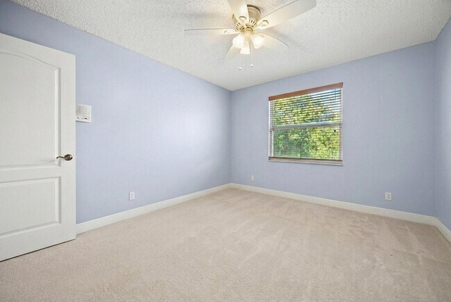 Building Photo - 18051 Rhumba Way